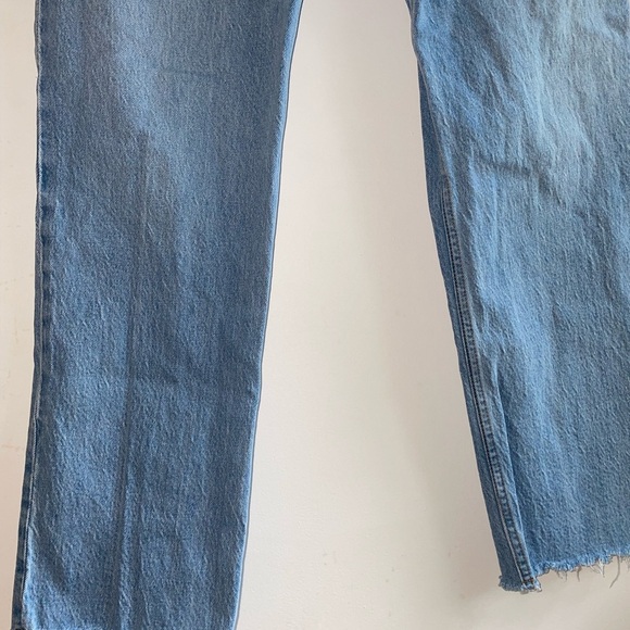 🆕 A&F Curve Love Vintage Ultra High Rise Raw Hem Straight Leg Denim - Picture 5 of 9